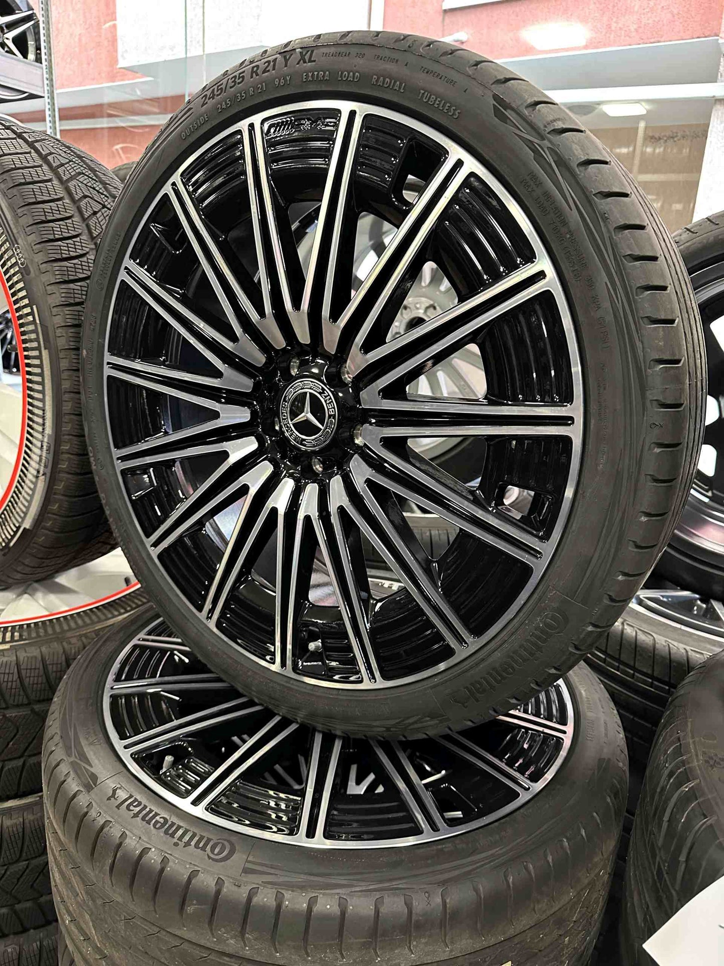 Като Нови Mercedes E Klasse W214 21 Zoll AMG Мерцедес E класа W214 21 цола AMG летен комплект летни гуми