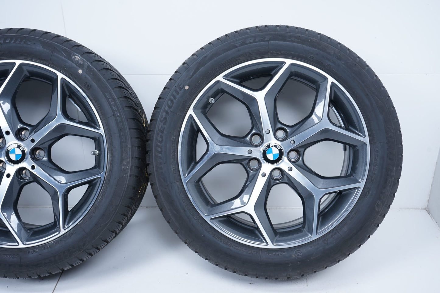Оригинални Нови BMW X1 X2 F48 F39 Бмв 225 50 18 цола зимен комплект зимни гуми 5x112
