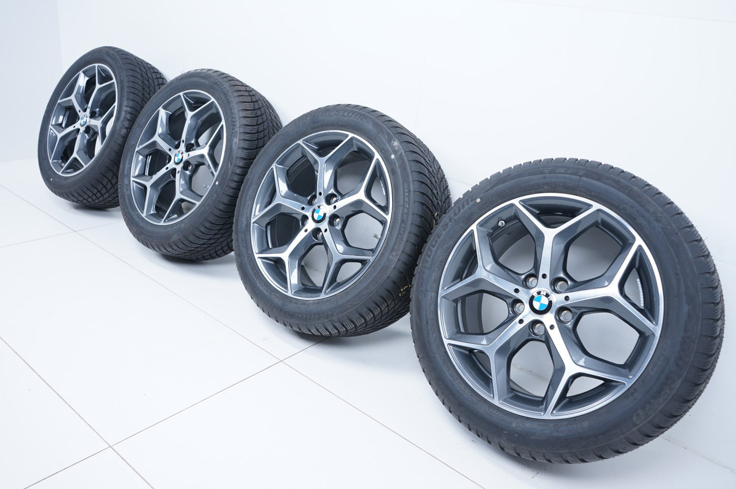Оригинални Нови BMW X1 X2 F48 F39 Бмв 225 50 18 цола зимен комплект зимни гуми 5x112