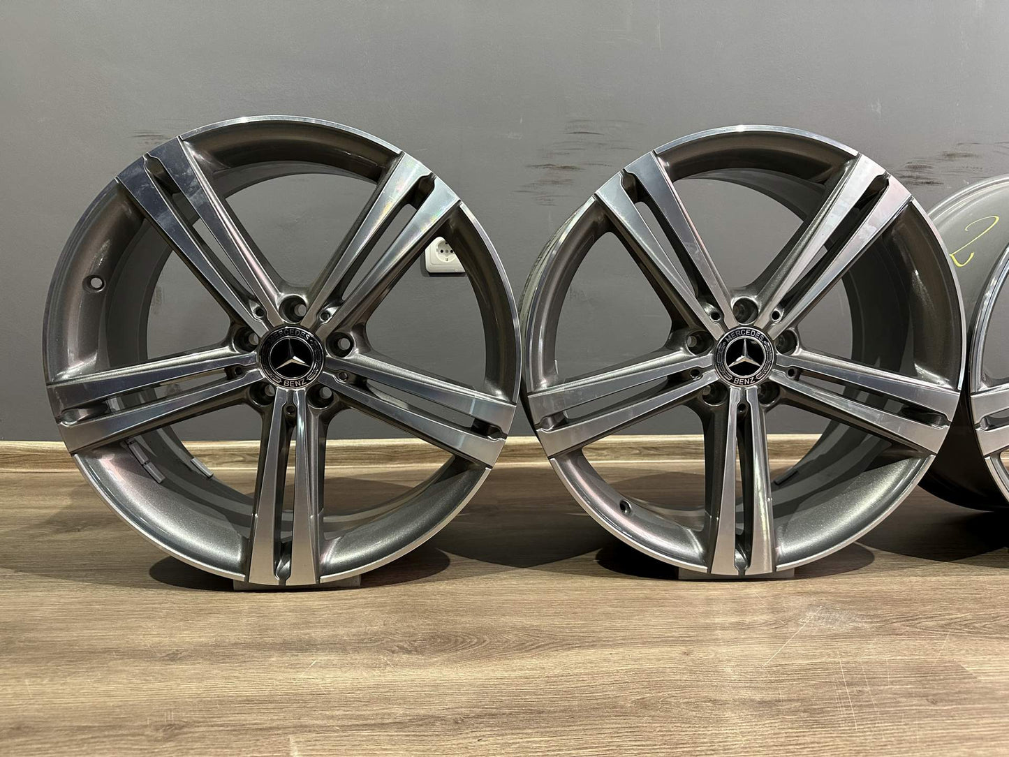 Оригинални Mercedes CLS W257 Klasse 20 Zoll Мерцедес ЦЛС Класа W257 Алуминиеви джанти 20 цола A2574010500 A2574010600