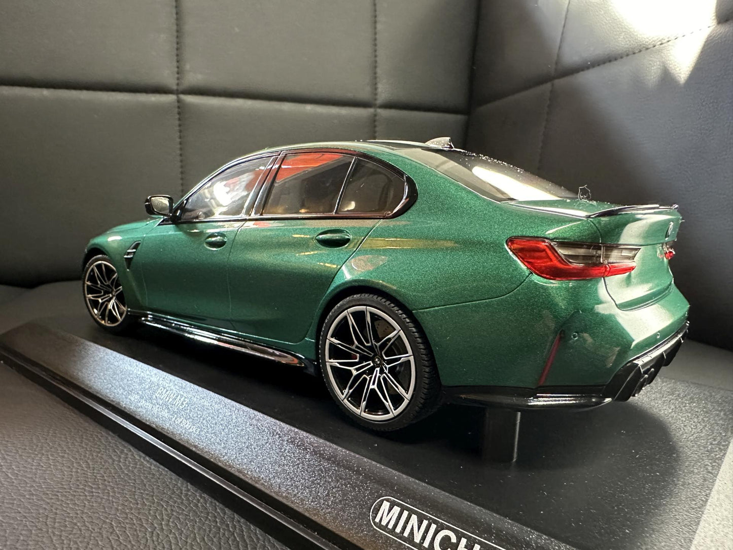 Bmw M3 G80 2020 Limousine green Limitiert 1/800 1:18 Minichamps 155020200 Бмв M3 G80 зелен Лимитирана