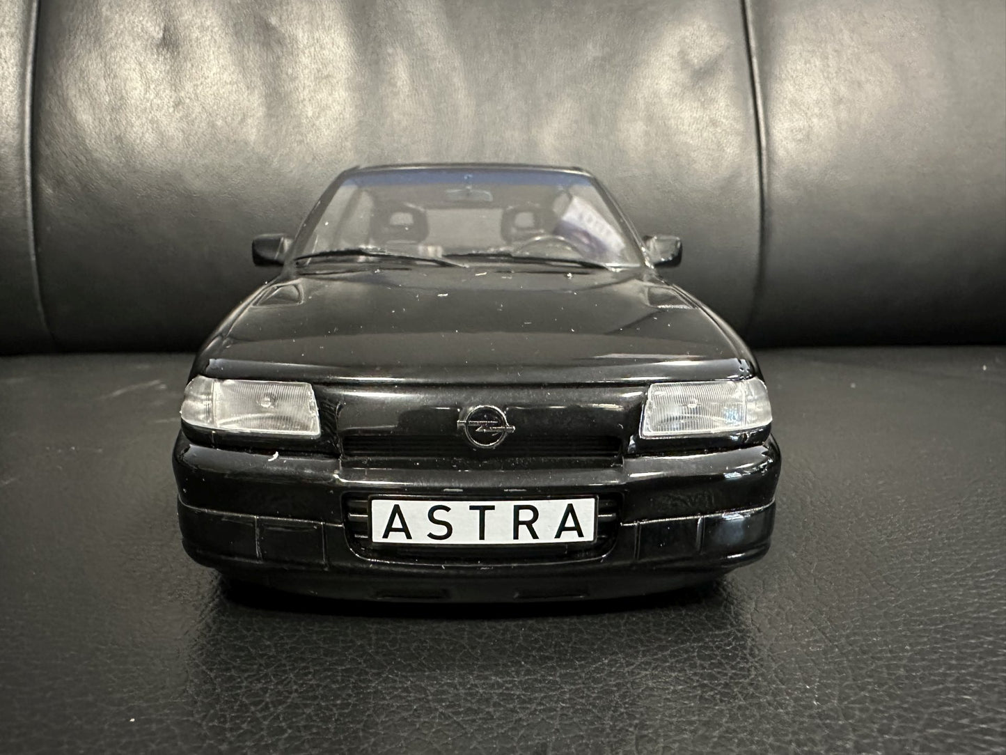 Opel Astra GSI 1992 black Limitiert 1000pcs 1:18 NOREV 183671 Опел Астра черен Лимитирана