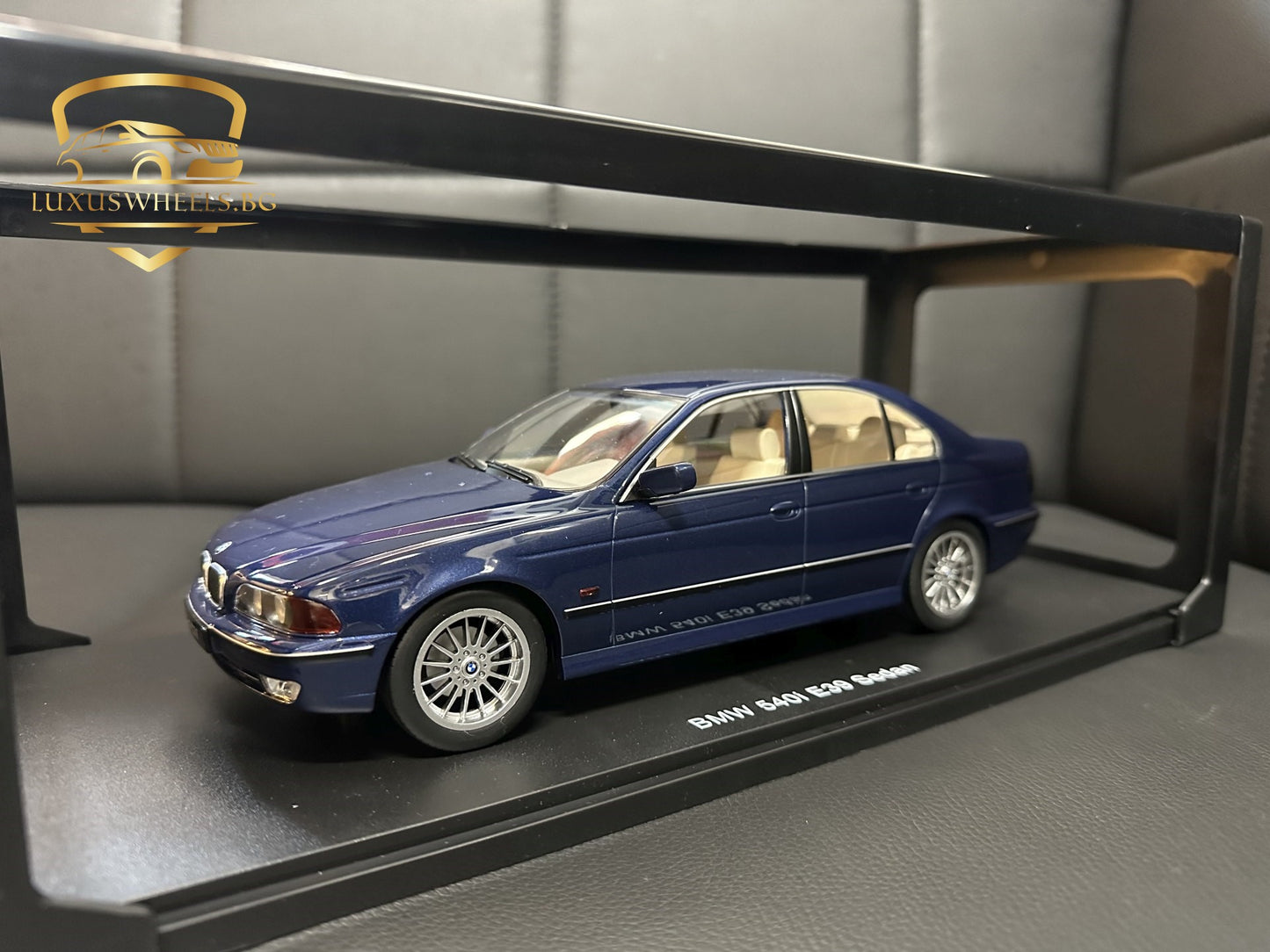 Bmw E39 540i Sedan blue 1:18 KK-Scale KKDC181052 Бмв 540i Е39 син