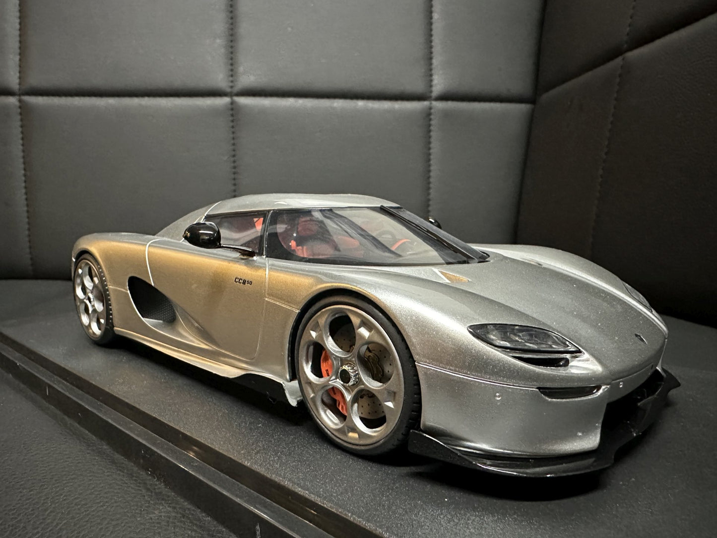 Koenigsegg CC850 grey 1:18 GT Spirit GT452 сив