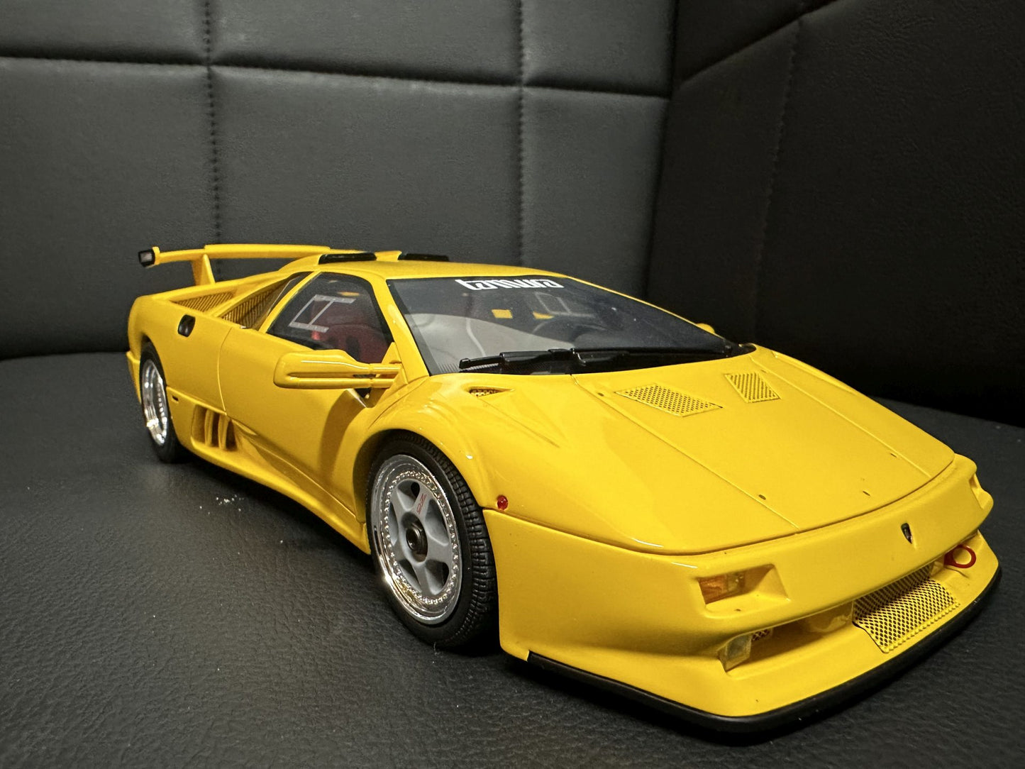 Lamborghini Diablo Jota Corsa yellow Limitiert 030/999 1:18 GT Spirit GT322 жълт Лимитирана
