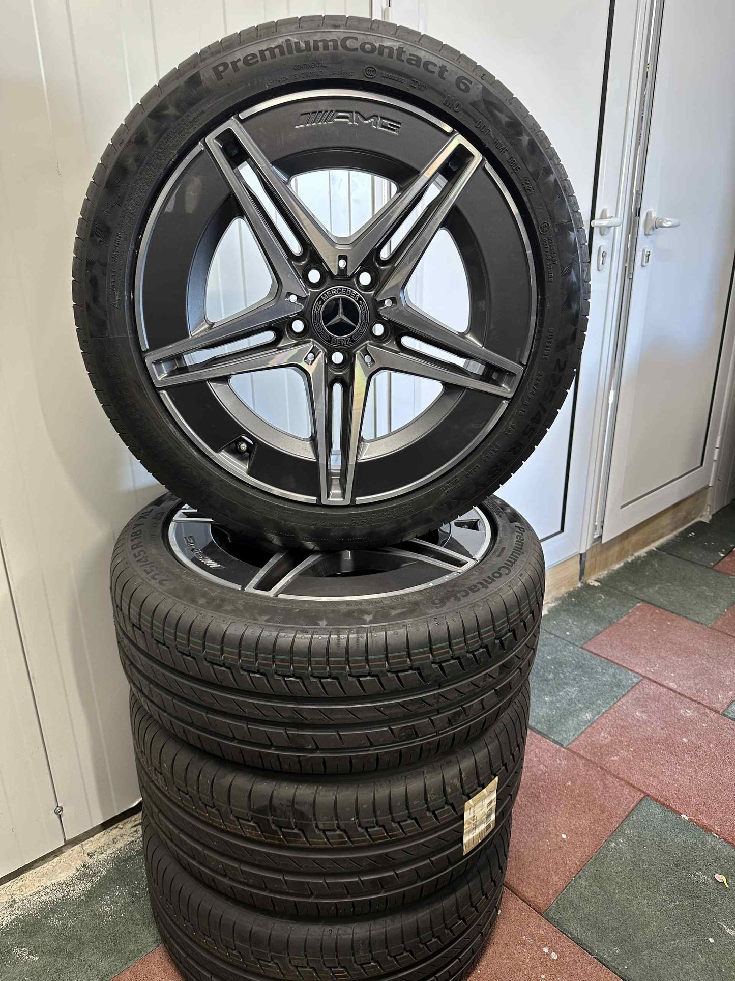Нови Оригинал Mercedes C klasse W206 18 Zoll AMG Мерцедес Ц класа W206 18 цола AMG джанти летен комплект летни гуми