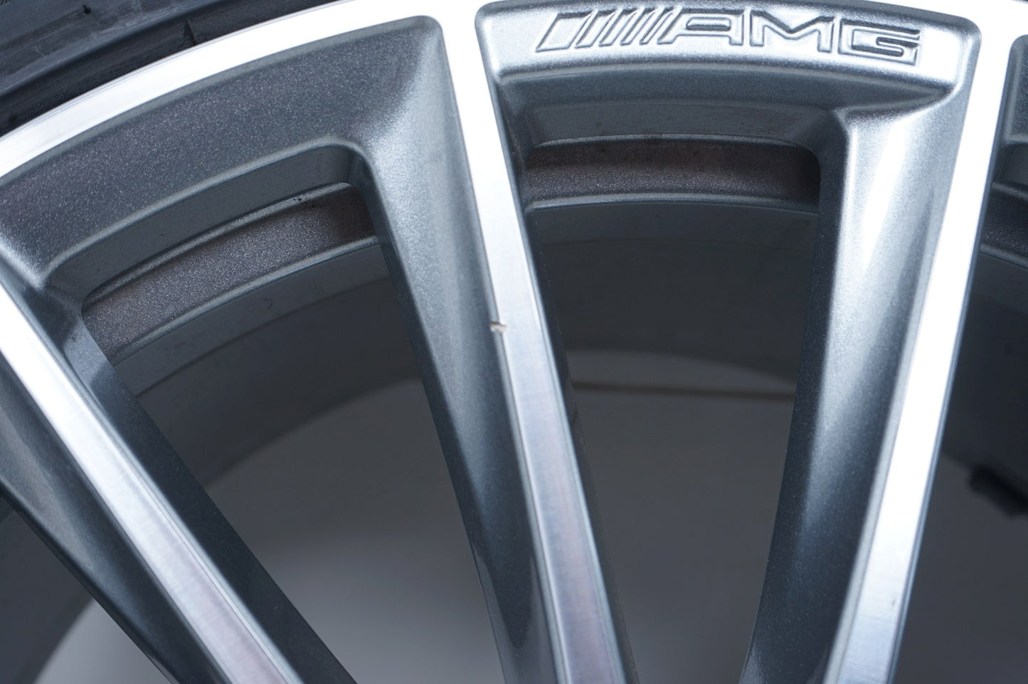 Оригинал Нови Mercedes SKlasse 20 Zoll AMG W223 V223 Мерцедес 20 цола AMG джанти зимен комплект зимни гуми