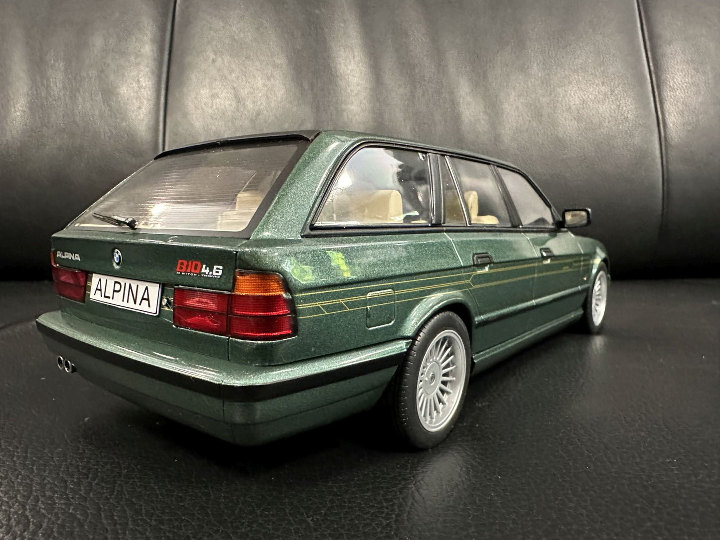 Bmw Alpina E34 B10 4.6 1991 green Kombi 1:18 Modelcar MCG 18331 Бмв Е34 Алпина зелен Комби