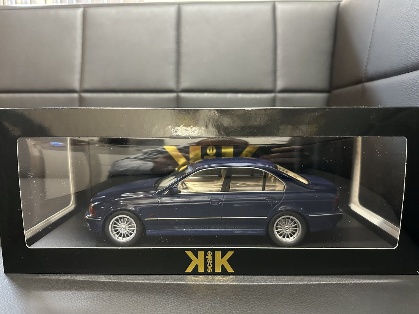 Bmw E39 540i Sedan blue 1:18 KK-Scale KKDC181052 Бмв 540i Е39 син