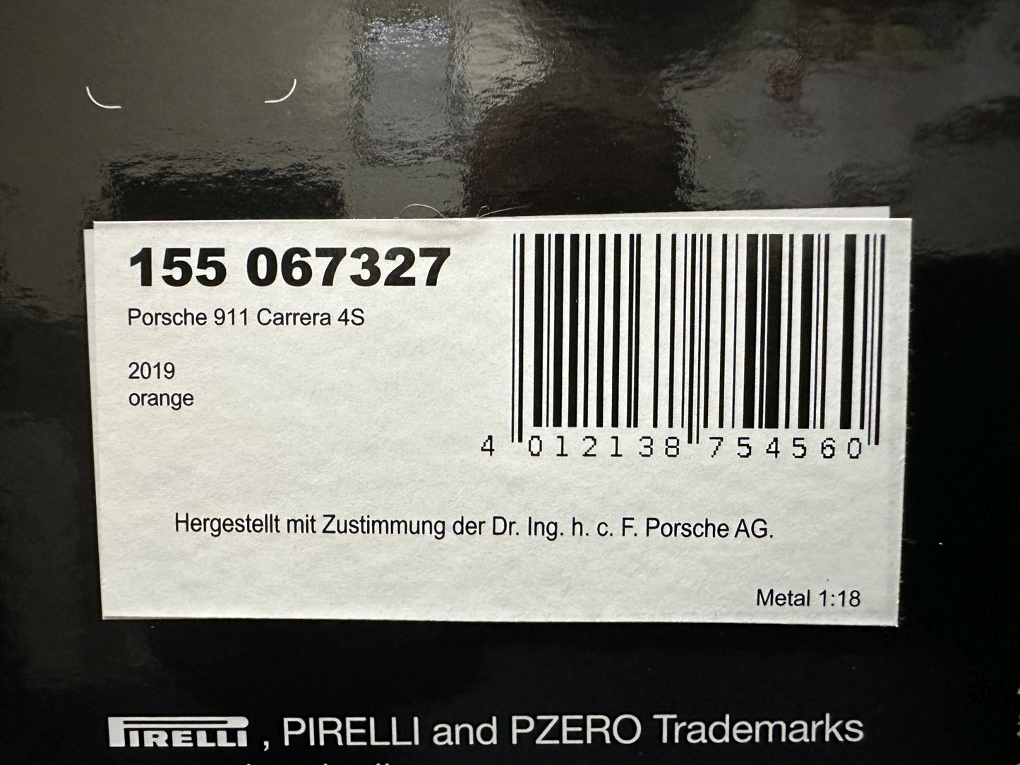Porsche 911 Carrera 4S orange 1:18 Minichamps 155067327 Порше 911 Карера 4С 2019