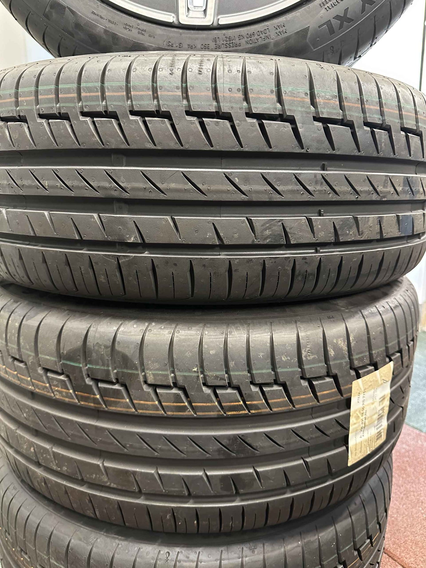 Нови Оригинал Mercedes C klasse W206 18 Zoll AMG Мерцедес Ц класа W206 18 цола AMG джанти летен комплект летни гуми