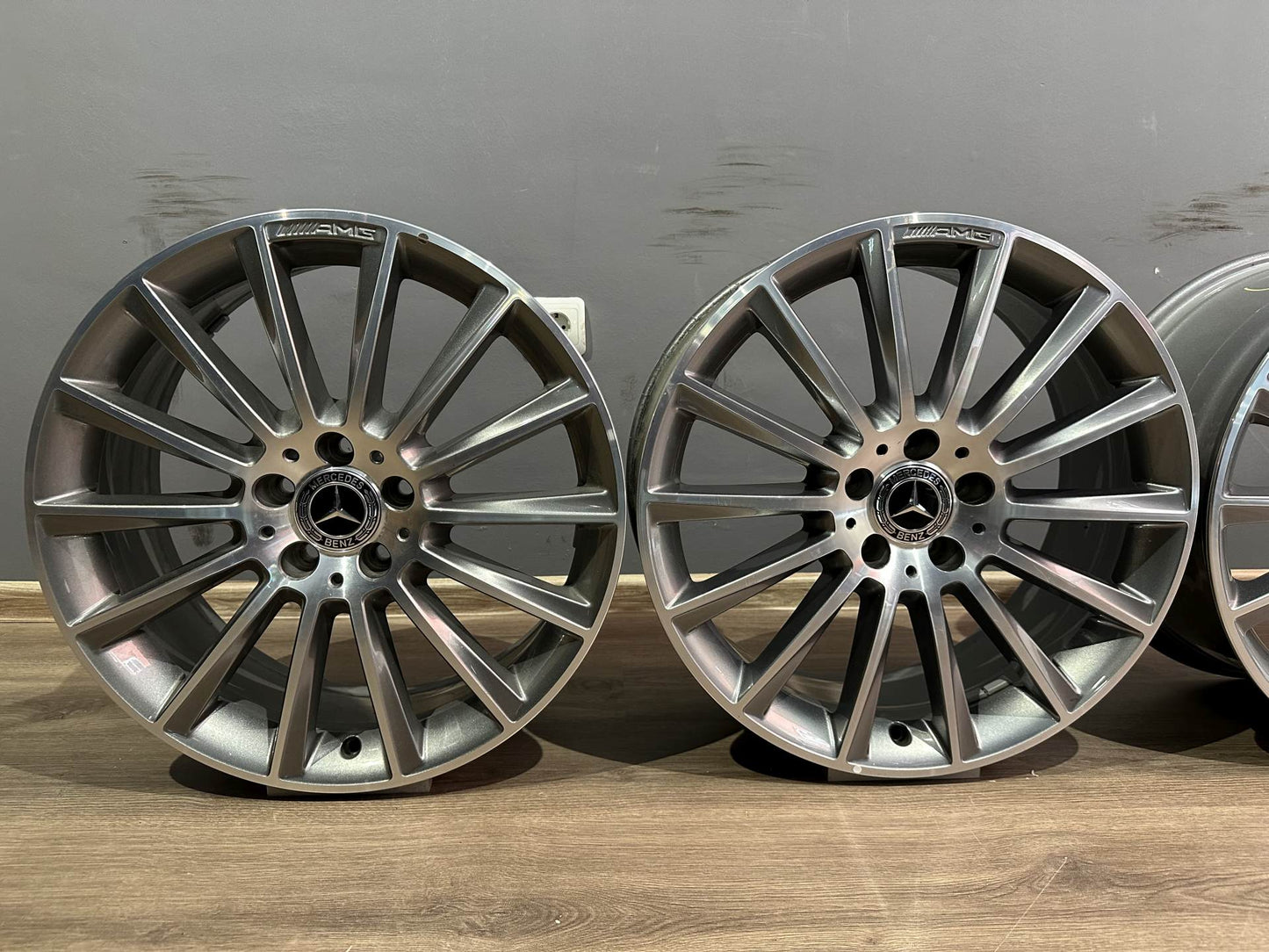 Оригинални Mercedes C Klasse W205 AMG 19 Zoll Мерцедес Ц Класа W205 AMG Алуминиеви джанти 19 цола A2054011300 A2054016600