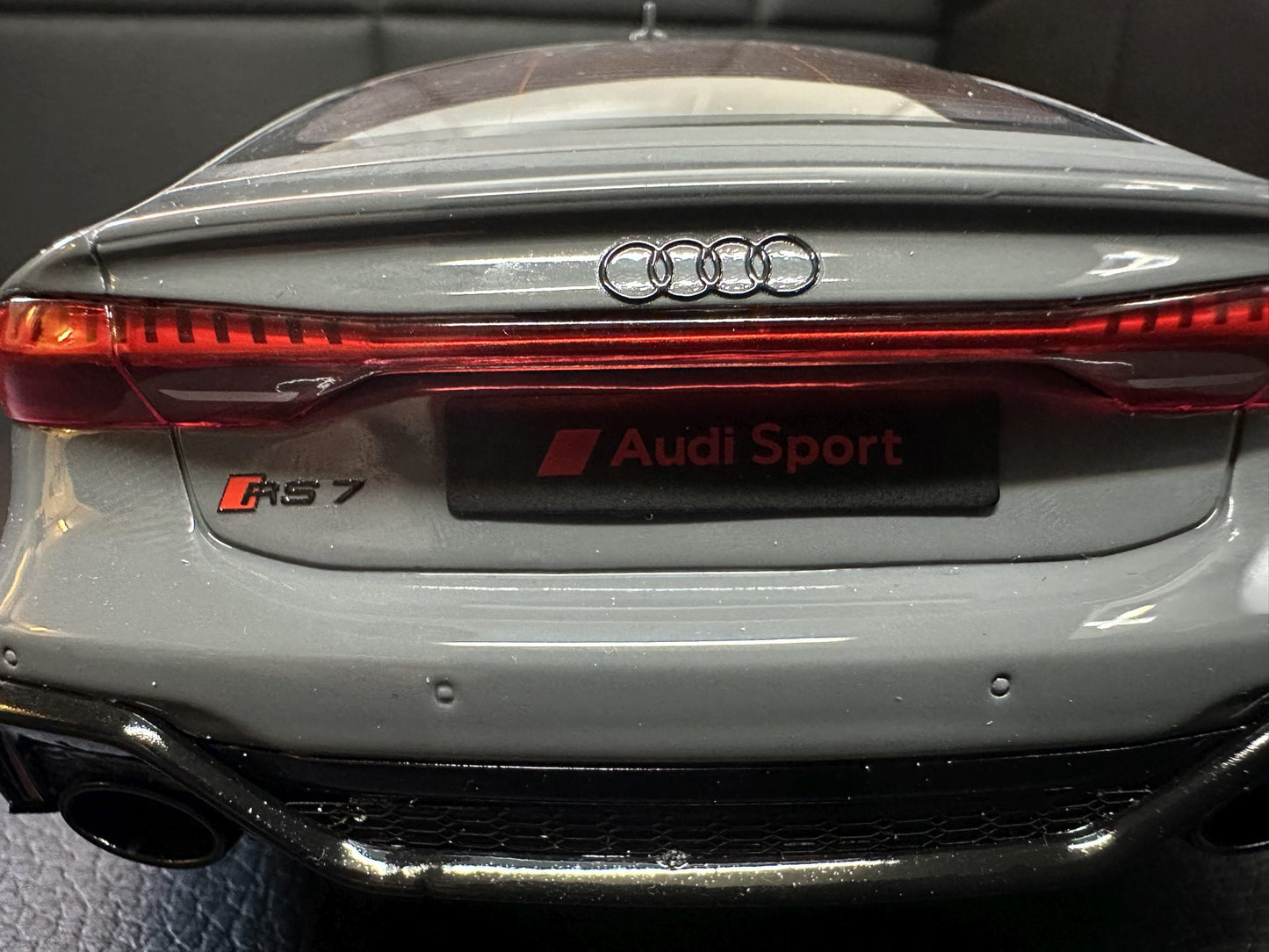 Audi RS7 Sportback nardo grey Limitiert 503/1100 1:18 GT Spirit GT823 Ауди РС7 сив Лимитирана