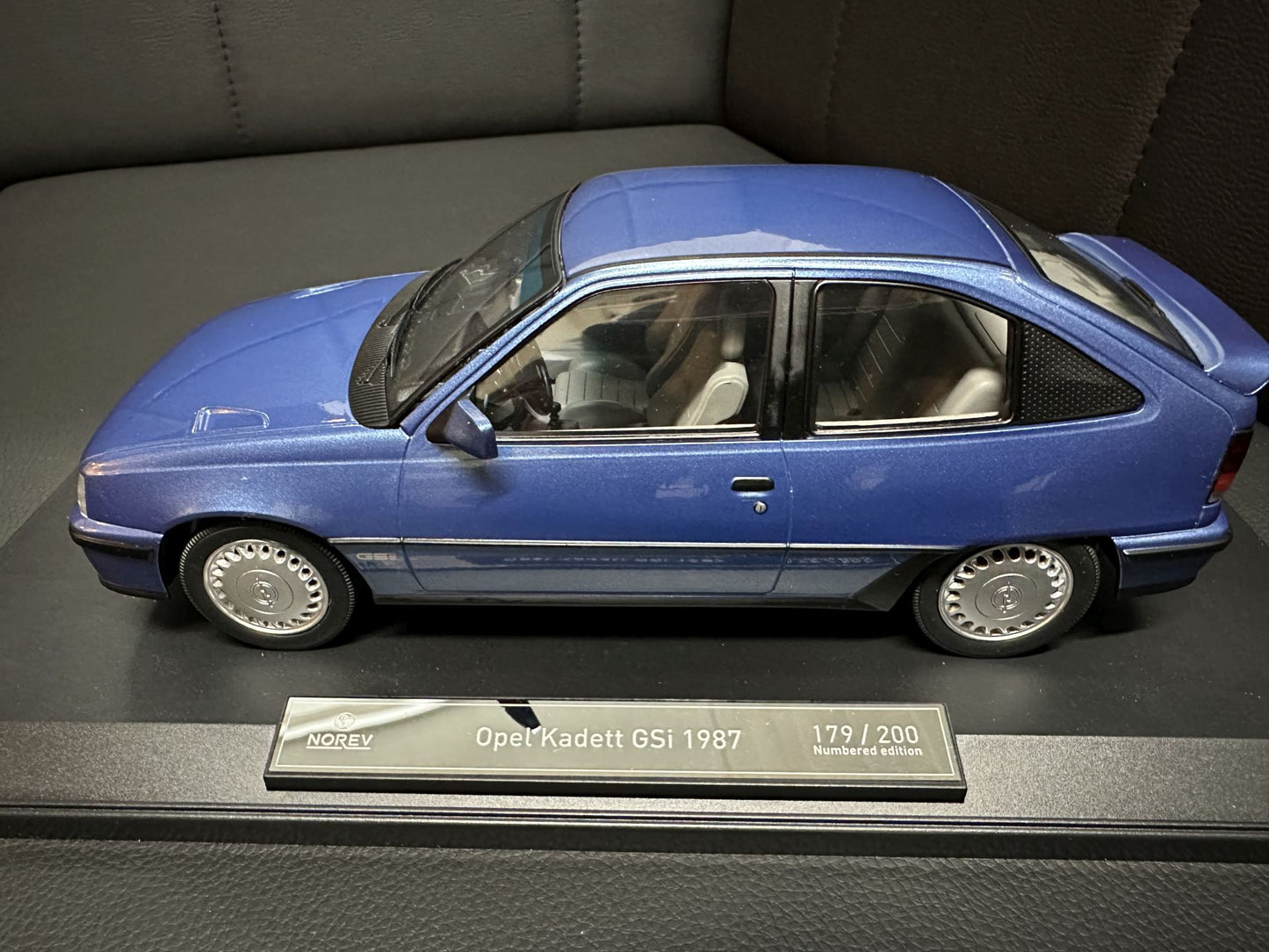 Opel Kadett GSI 1987 blue Limitiert 179/200 1:18 NOREV 183615 Опел Кадет син Лимитирана