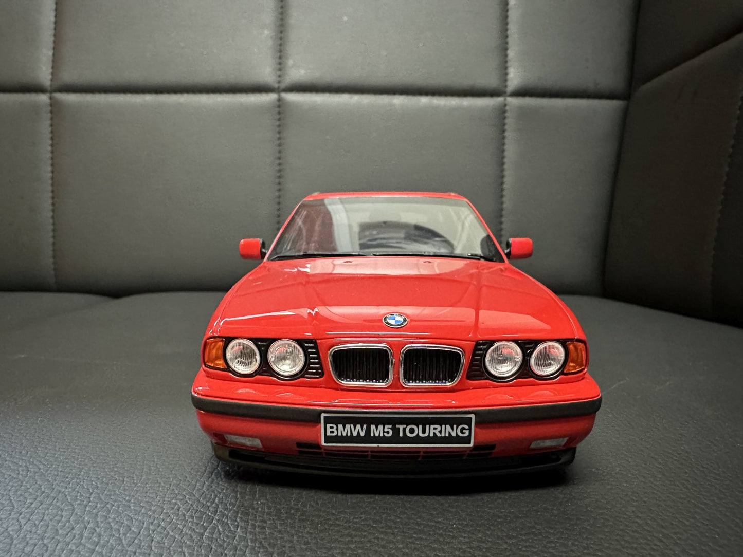 Bmw M5 E34 Kombi red Limitiert 349/3000 1:18 OTTO OT951 Бмв M5 Е34 Комби червен Лимитирана