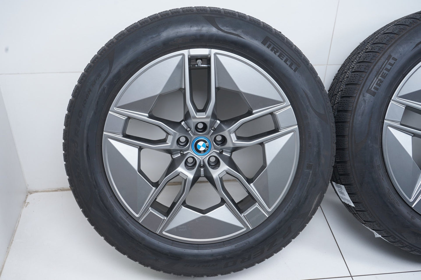 Оригинални BMW iX20 i20 20 Zoll 1002 Бмв 20 цола джанти 1002 зимен комплект зимни гуми