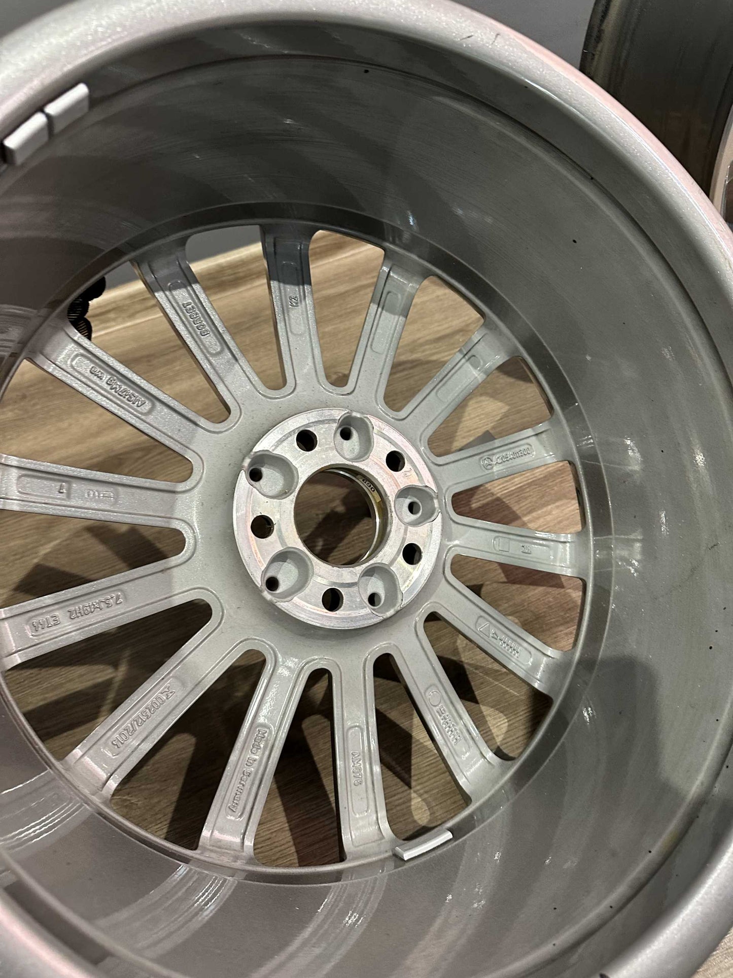 Оригинални Mercedes C Klasse W205 AMG 19 Zoll Мерцедес Ц Класа W205 AMG Алуминиеви джанти 19 цола A2054011300 A2054016600