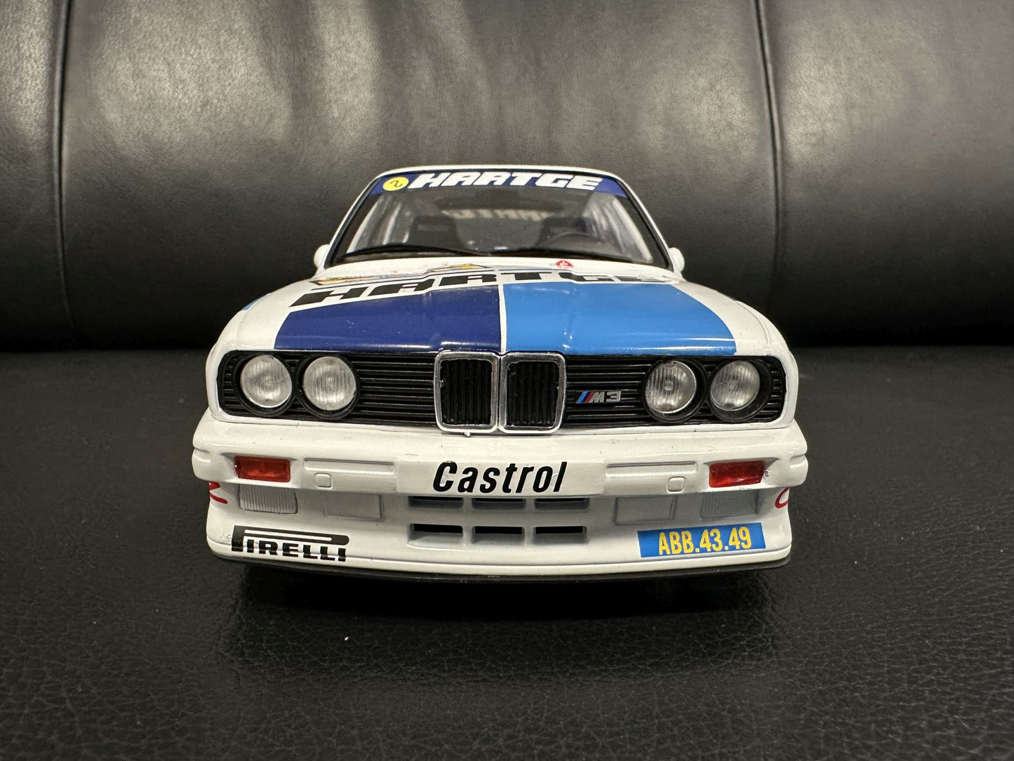 Bmw E30 Hartge Rally Deutschland 1990 white/blue 1:18 Solido S1801514 Бмв Е30 Германия 1990 бял/син