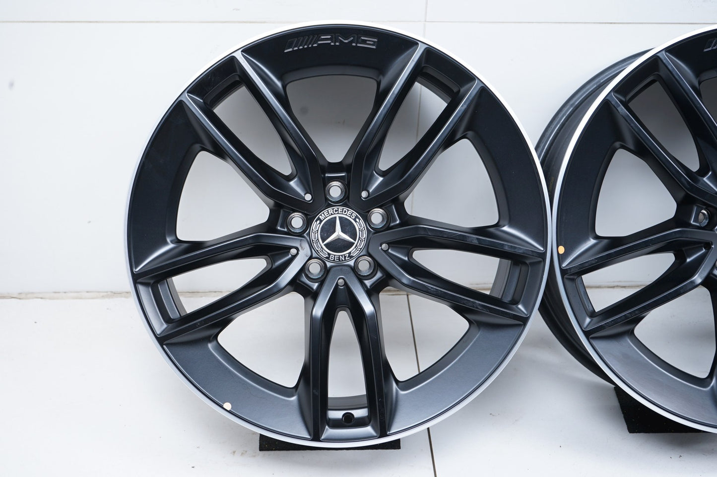 Оригинални като нови Mercedes E43 E53 AMG Klasse W213 AMG 20 Zoll Мерцедес Е43 Е53 AMG Класа W213 Алуминиеви джанти 20 цола A2134014900 A2134015000