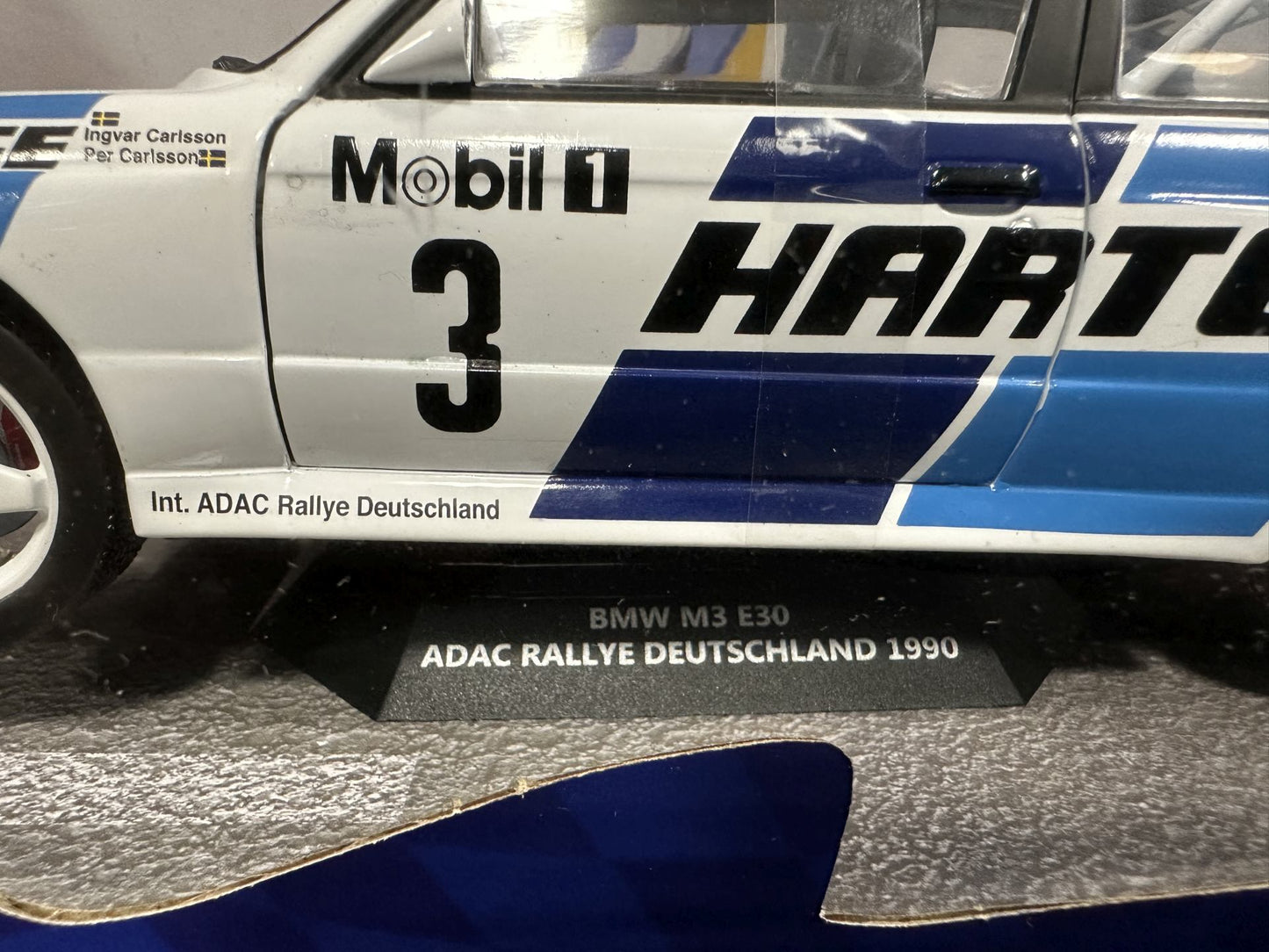 Bmw E30 Hartge Rally Deutschland 1990 white/blue 1:18 Solido S1801514 Бмв Е30 Германия 1990 бял/син