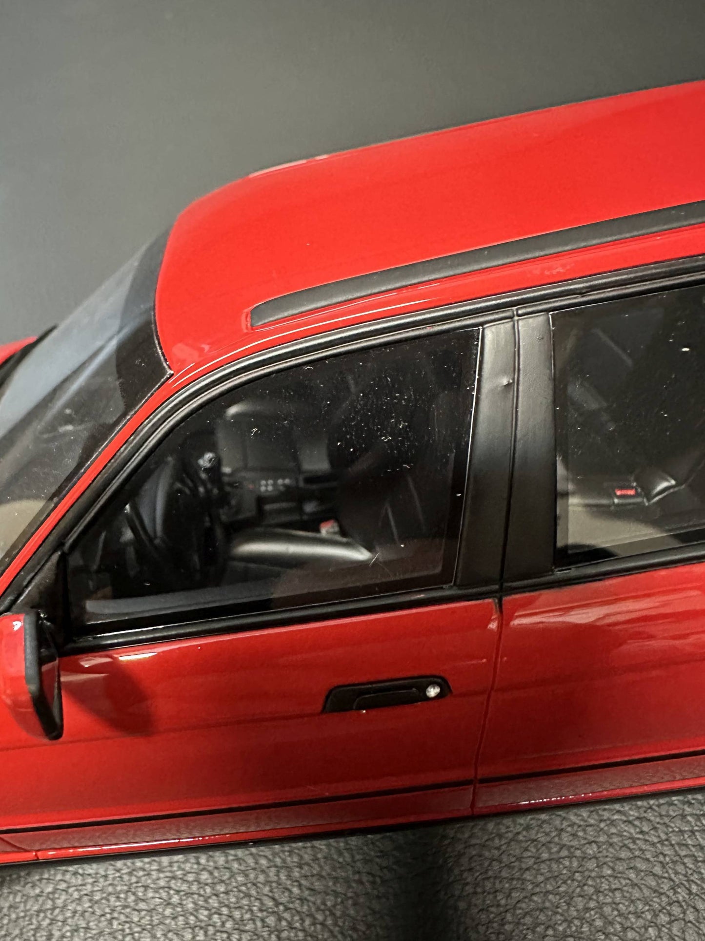 Bmw M5 E34 Kombi red Limitiert 349/3000 1:18 OTTO OT951 Бмв M5 Е34 Комби червен Лимитирана