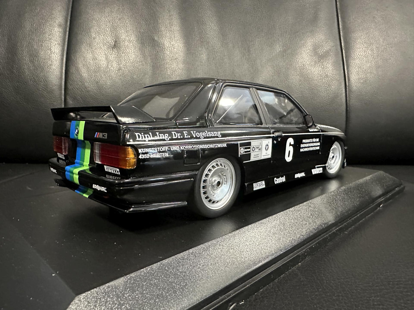 Bmw M3 DTM 1987 Harald Grohs Limitiert 1/300 black 1:18 Minichamps 155872006 Бмв M3 DTM 1987 черен Лимитирана