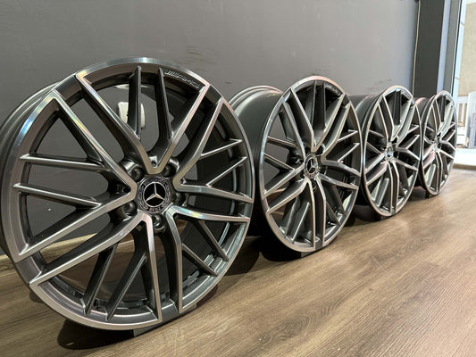 Оригинални като нови Mercedes C C43 Klasse W206 AMG 19 Zoll Мерцедес Ц Класа W206 AMG Алуминиеви джанти 19 цола A2054012300 A2054012400