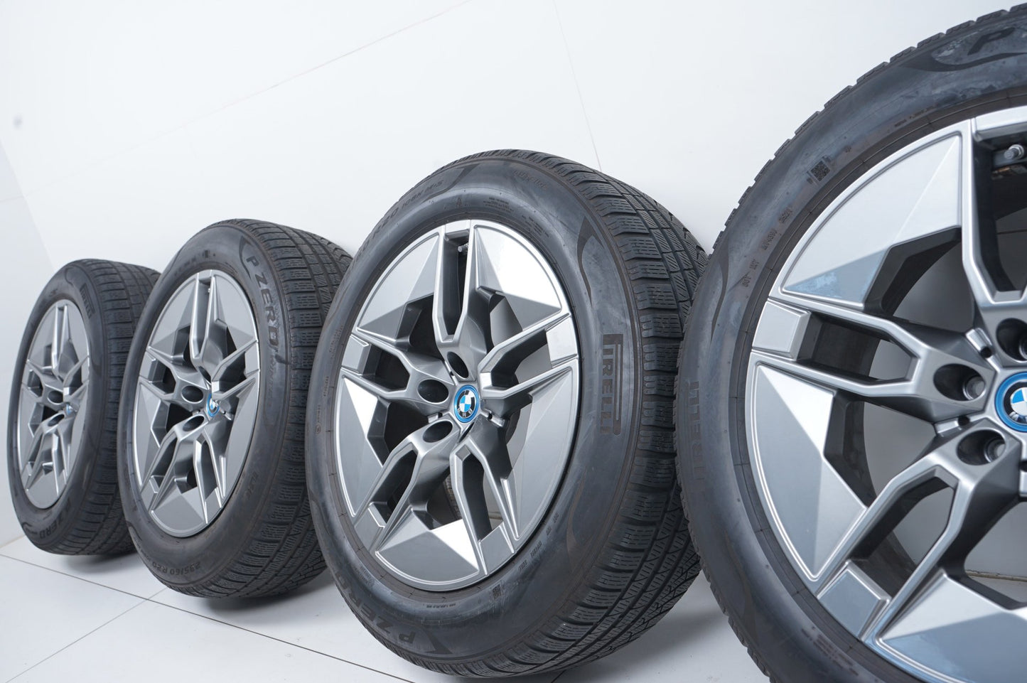 Оригинални BMW iX20 i20 20 Zoll 1002 Бмв 20 цола джанти 1002 зимен комплект зимни гуми