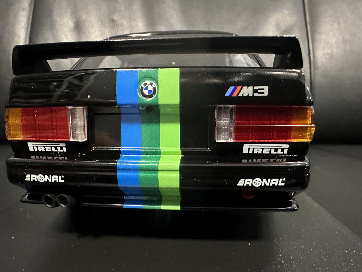 Bmw M3 DTM 1987 Harald Grohs Limitiert 1/300 black 1:18 Minichamps 155872006 Бмв M3 DTM 1987 черен Лимитирана