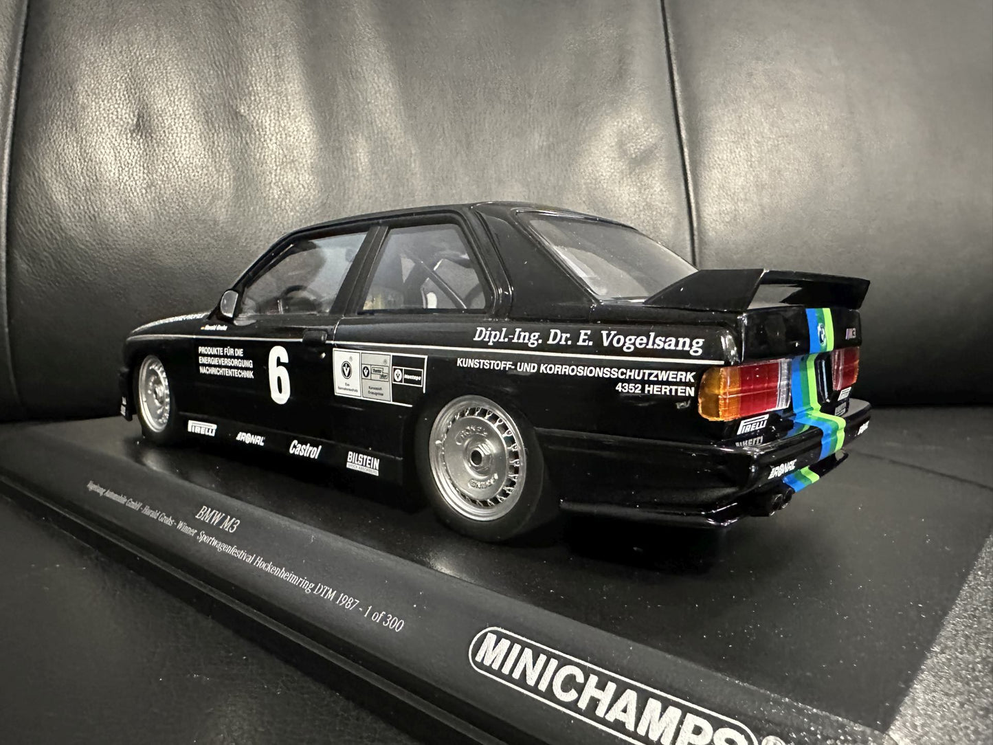 Bmw M3 DTM 1987 Harald Grohs Limitiert 1/300 black 1:18 Minichamps 155872006 Бмв M3 DTM 1987 черен Лимитирана