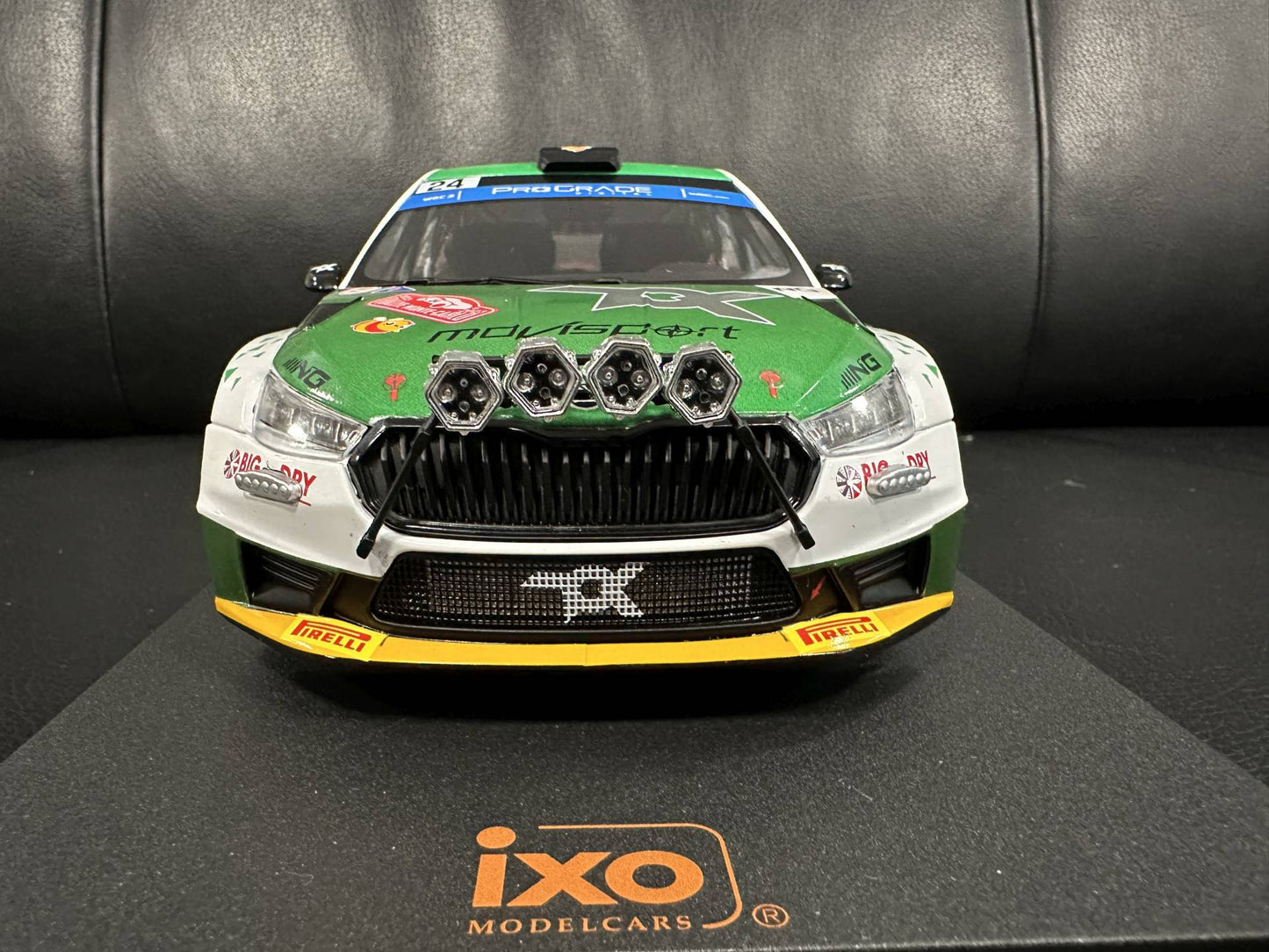 Skoda Fabia Rally WM Mone Carlo 2023 1:18 IXO 18RMC155B.22 Шкода Фабиа Рали Монте Карло 2023 бял/зелен