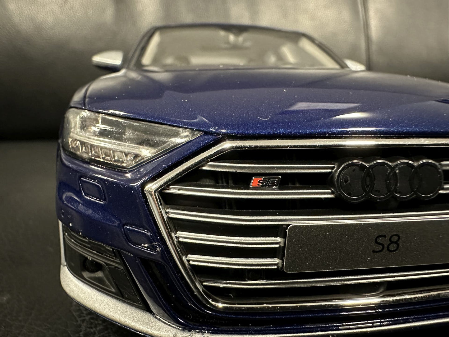 Audi S8 Navarra blue Limitiert 341/999 1:18 GT Spirit GT313 Ауди С8 Лимитирана син