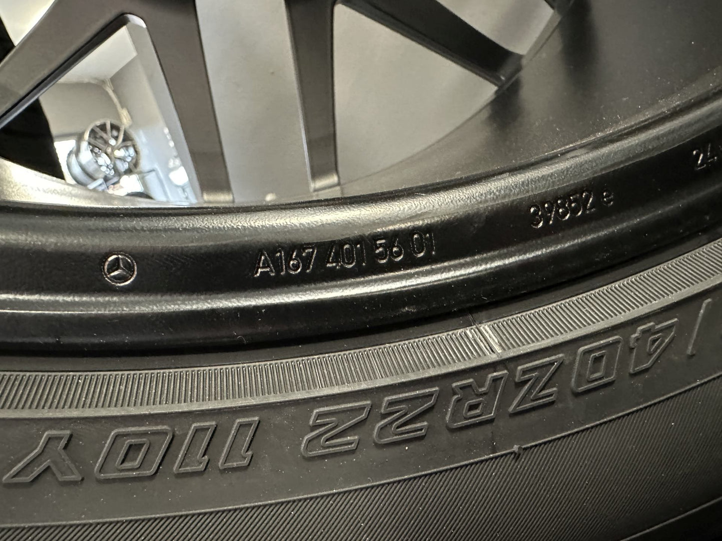 Нови Оригинал Mercedes GLE53 GLE63 AMG V167 C167 22 Zoll Мерцедес ГЛЕ 22 цола джанти летен комплект летни гуми
