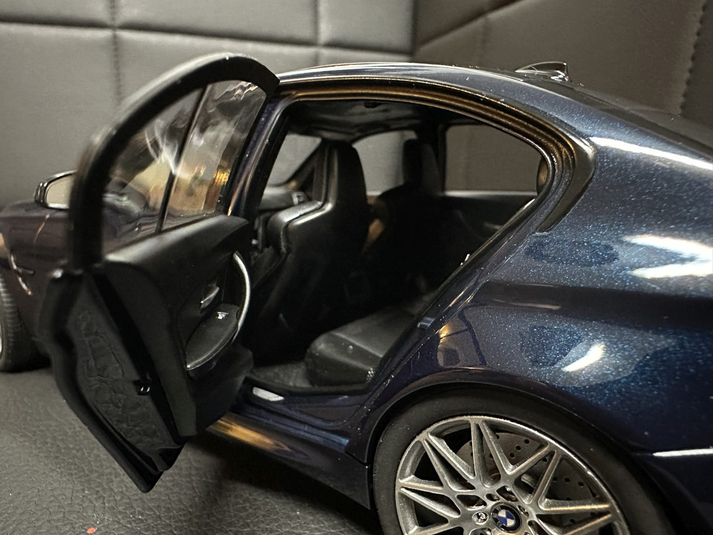Bmw M3 Competition F80 2017 Limousine blue 1:18 NOREV 183236 Бмв M3 F80 син отваряема