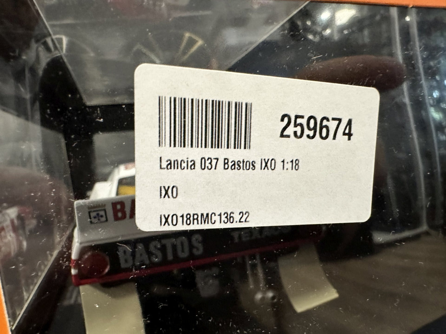 Lancia 037 Rally Bastos Ypres 1985 1:18 IXO 18RMC136.22 Ланчия 037 Бастос бял/червен