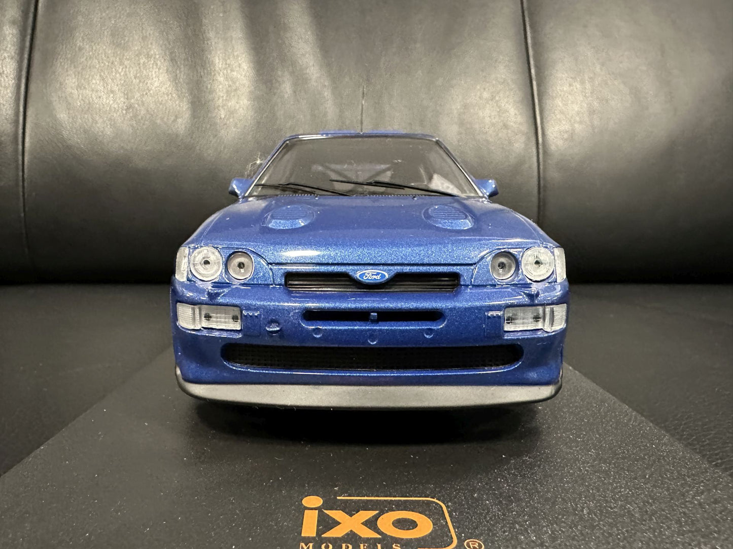 Ford Escort RS Cosworth blue 1:18 IXO 18CMC180.22 Форд Ескорт син