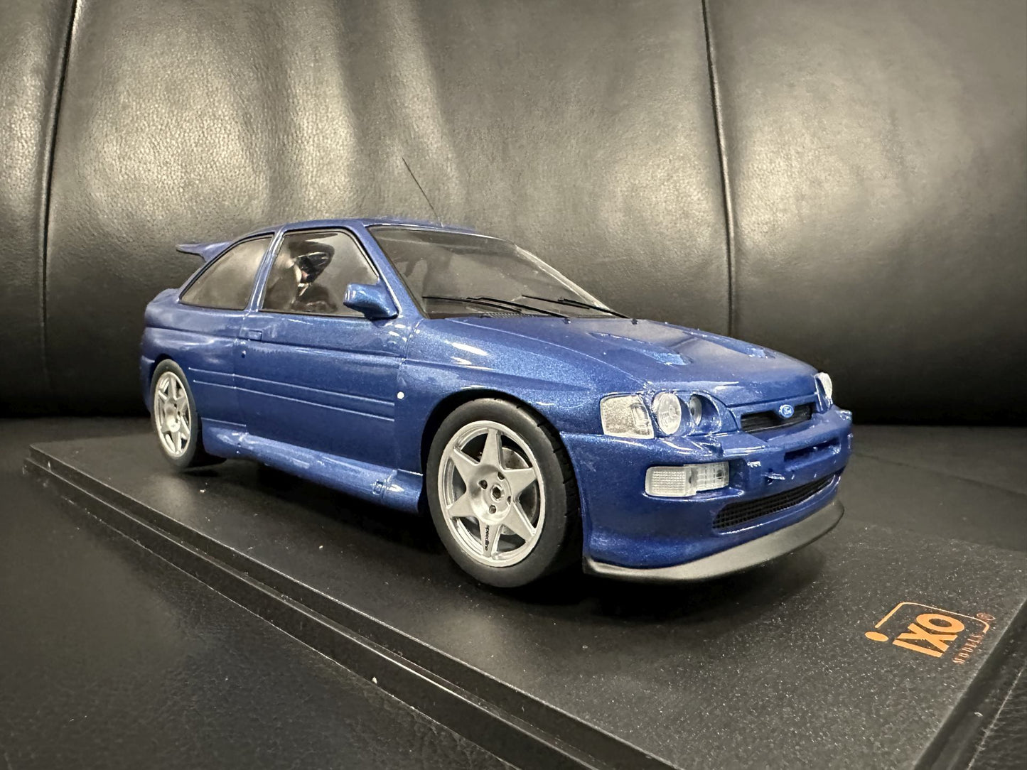 Ford Escort RS Cosworth blue 1:18 IXO 18CMC180.22 Форд Ескорт син