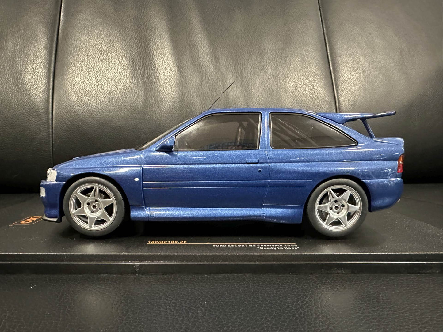 Ford Escort RS Cosworth blue 1:18 IXO 18CMC180.22 Форд Ескорт син