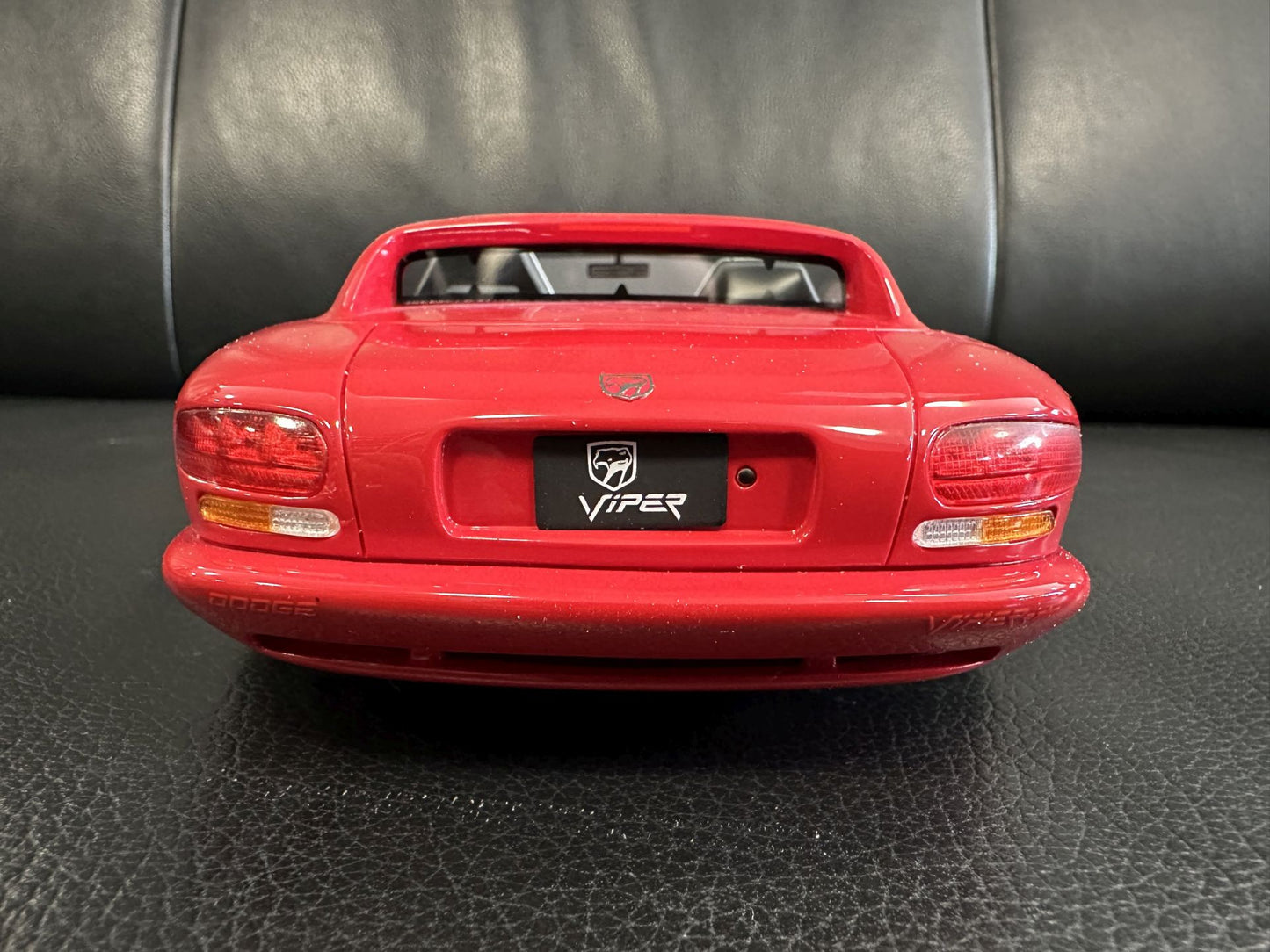 Dodge Viper RT 10 Cabrio Limitiert red 275/1500 1:18 GT Spirit GT156 Додч Вайпар червен Кабрио Лимитирана