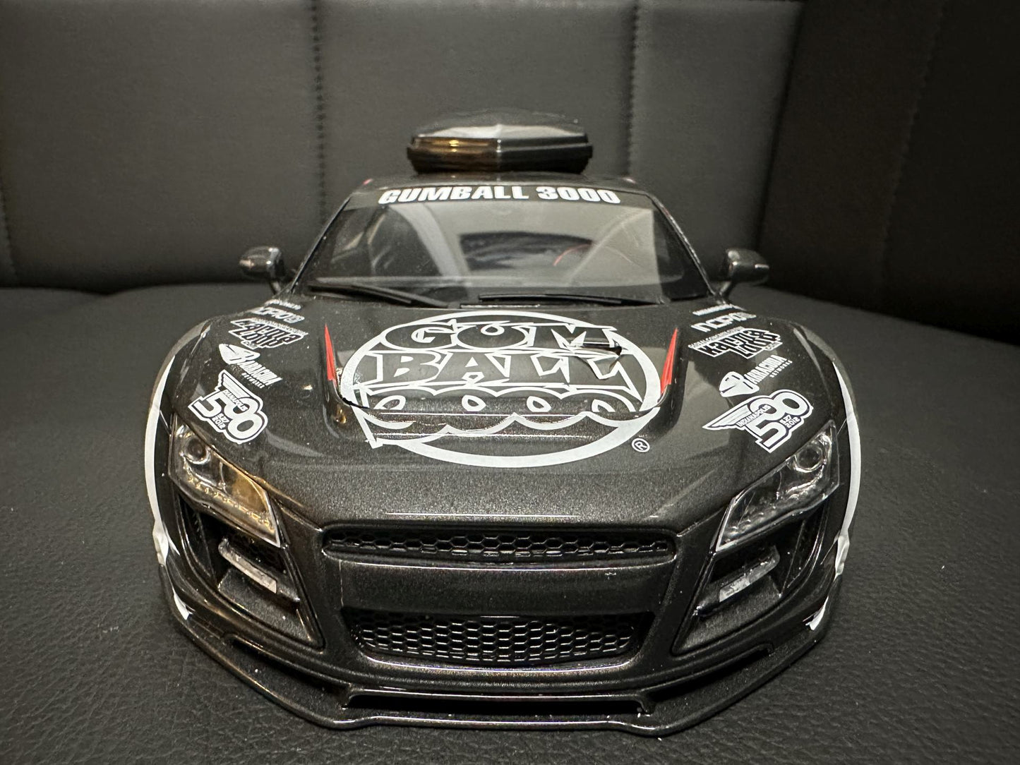 Audi R8 Gumball 300 black Limitiert 561/1500 1:18 GT Spirit GT386 Ауди Р8 черен Лимитирана