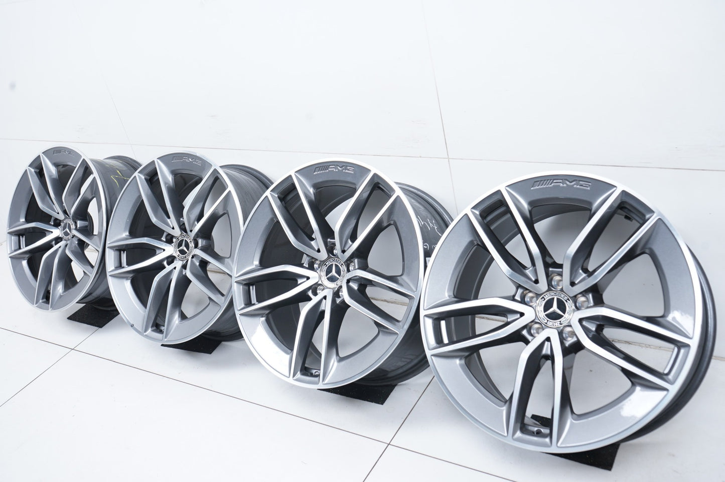 Оригинални Mercedes CLS53 AMG W257 Klasse 20 Zoll  ЦЛС 53 AMG Класа W257 Алуминиеви джанти 20 цола