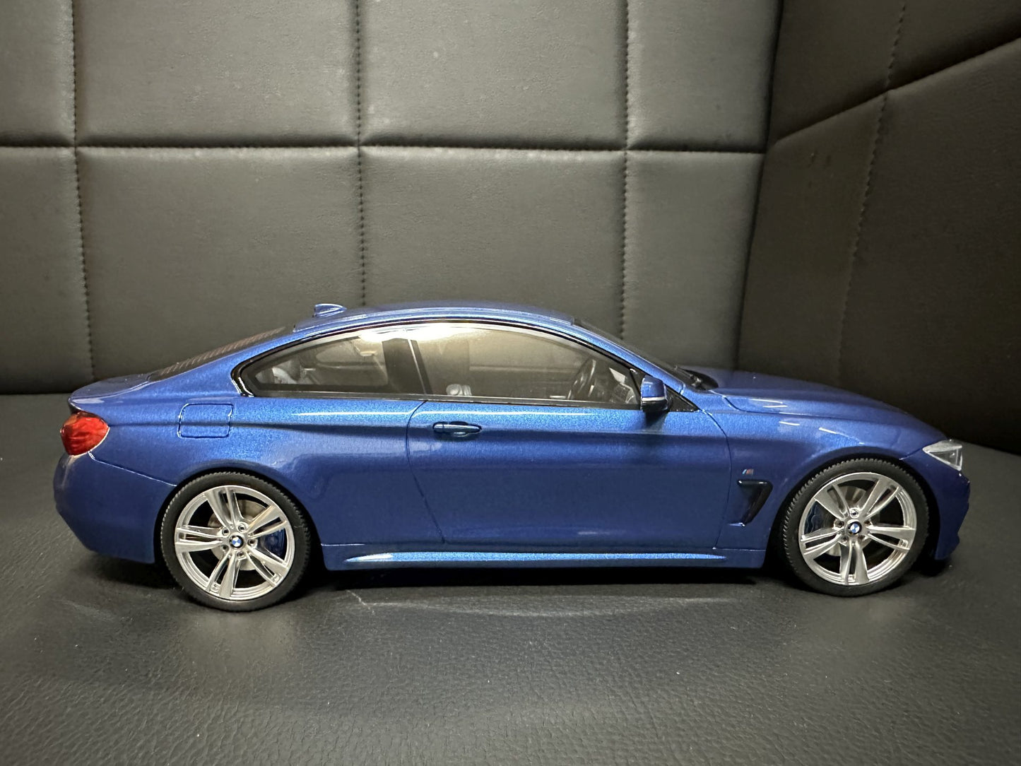 Bmw 435i M Sport Coupe blue Limitiert 420/1500 1:18 GT Spirit GT027 Бмв 435i M Спорт син Лимитирана