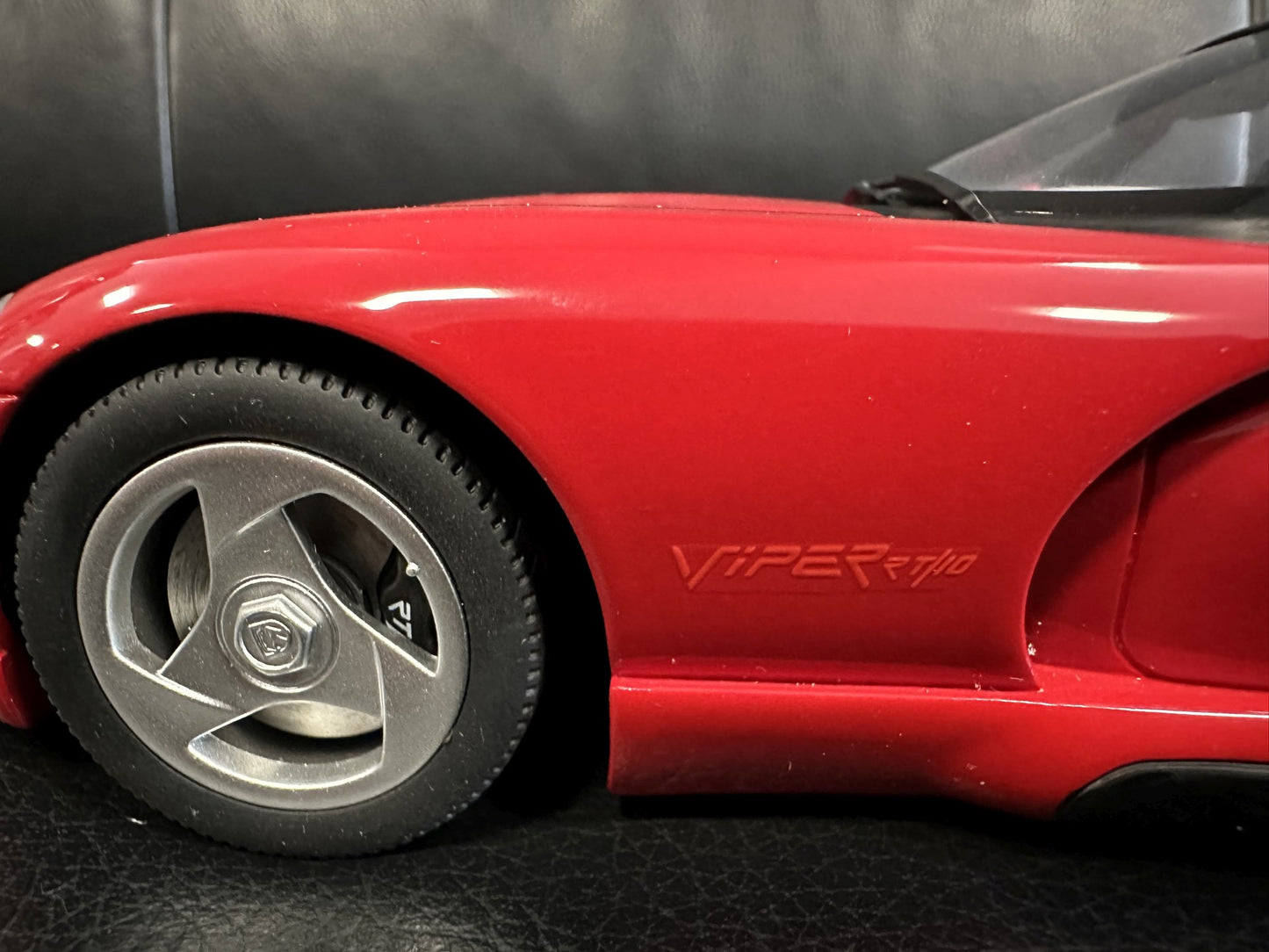 Dodge Viper RT 10 Cabrio Limitiert red 275/1500 1:18 GT Spirit GT156 Додч Вайпар червен Кабрио Лимитирана