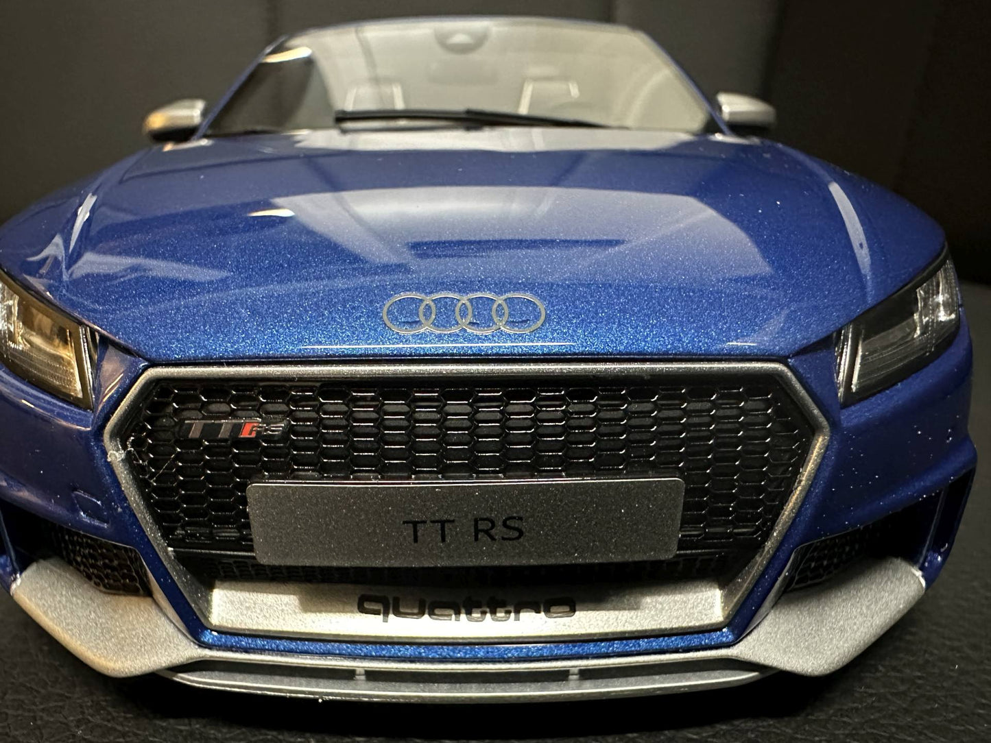 Audi TT RS Cabrio blue Limitiert 105/500 1:18 GT Spirit GT209 Ауди ТТ РС Кабрио син Лимитирана