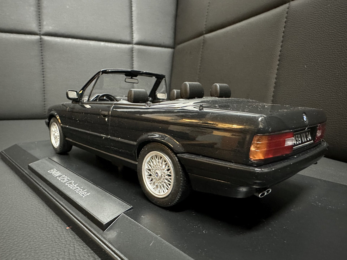 Bmw 325i E30 1991 Cabrio black 1:18 Norev 183211 Бмв 325i Е30 Кабрио черен