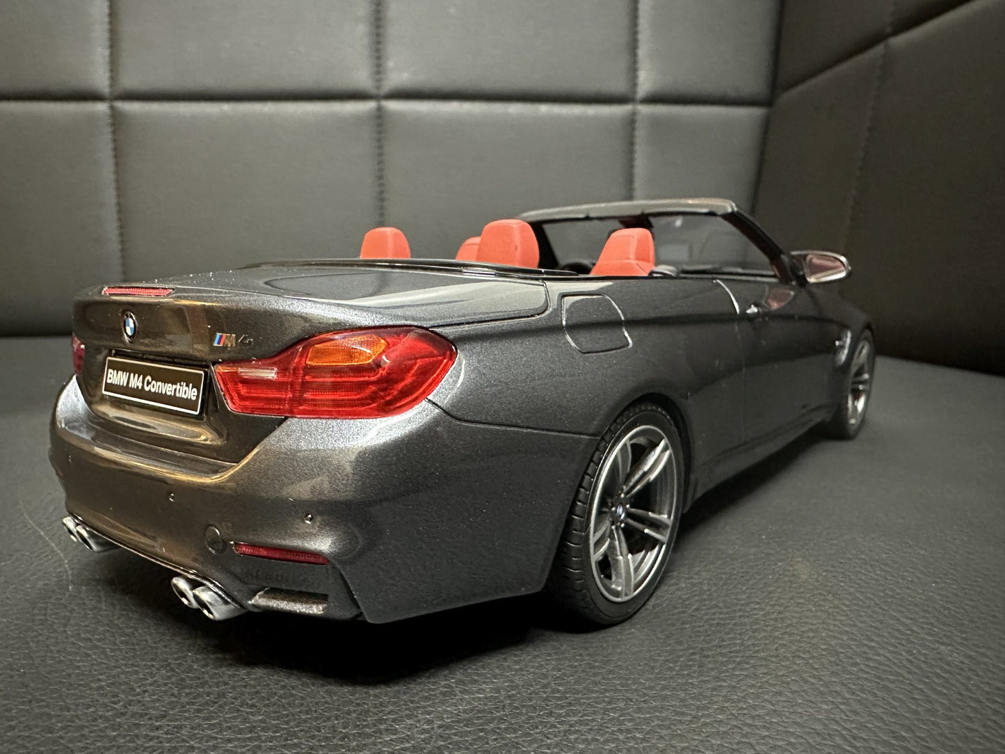 Bmw M4 F83 Cabrio grey Limitiert 713/2000 1:18 GT Spirit GT081 Бмв M4 Кабрио сив Лимитирана