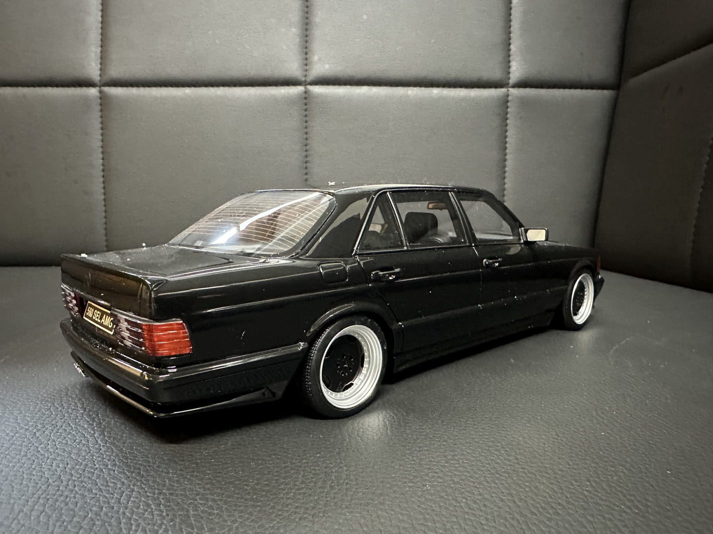 Mercedes Benz 560SEL AMG W126 Black Limitiert 1:18 OTTO OT297 Мерцедес Бенц Лимитирана черен