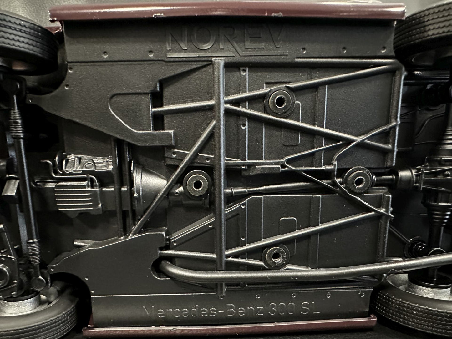 Mercedes Benz 300 SL Cabrio red 1:18 NOREV 183891 Мерцедес Бенц 300 СЛ Кабрио бордо отваряем