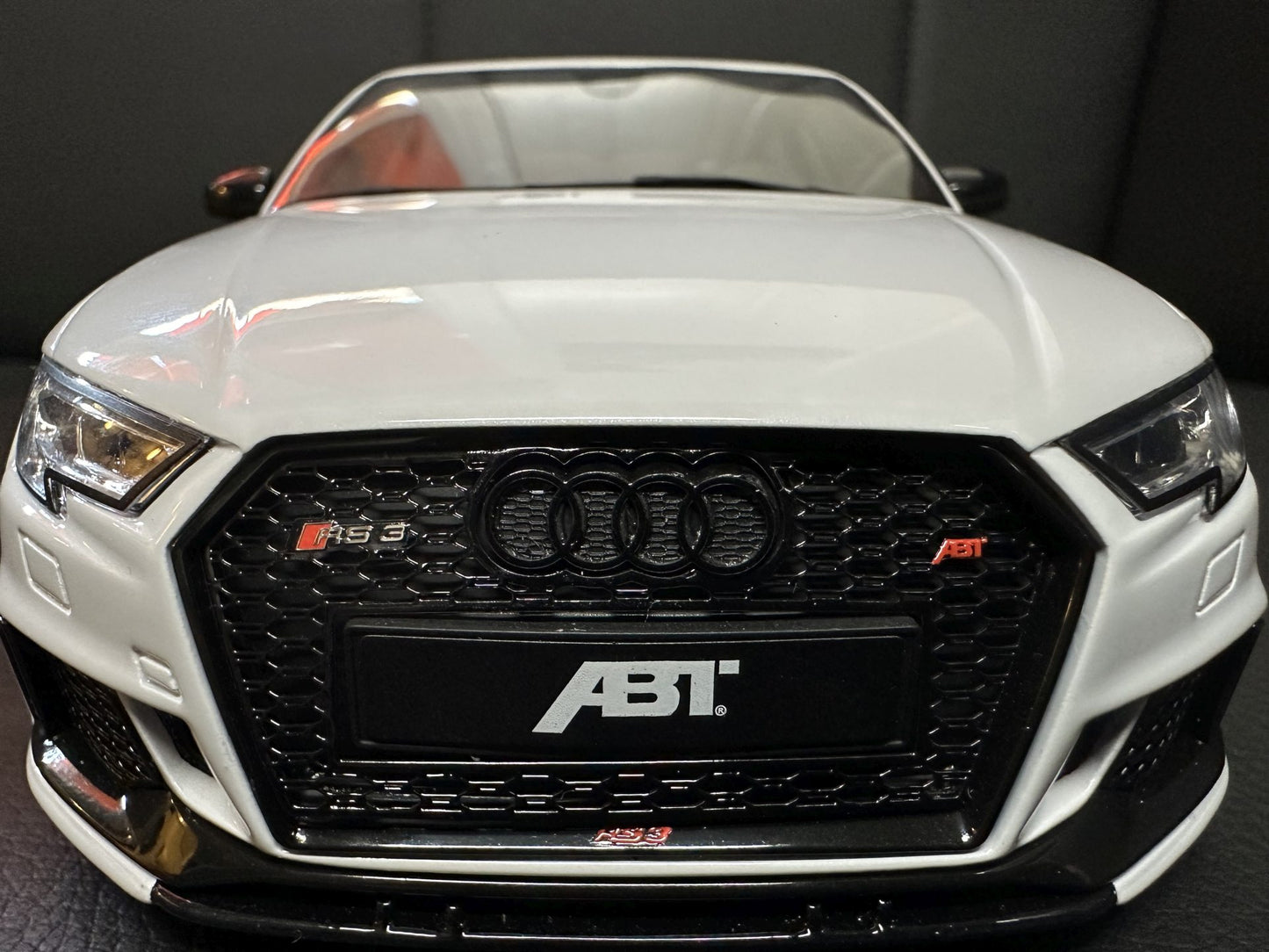 Audi RS3 ABT white Limitiert 307/999 1:18 GT Spirit GT346 Ауди РС3 бял Лимитирана