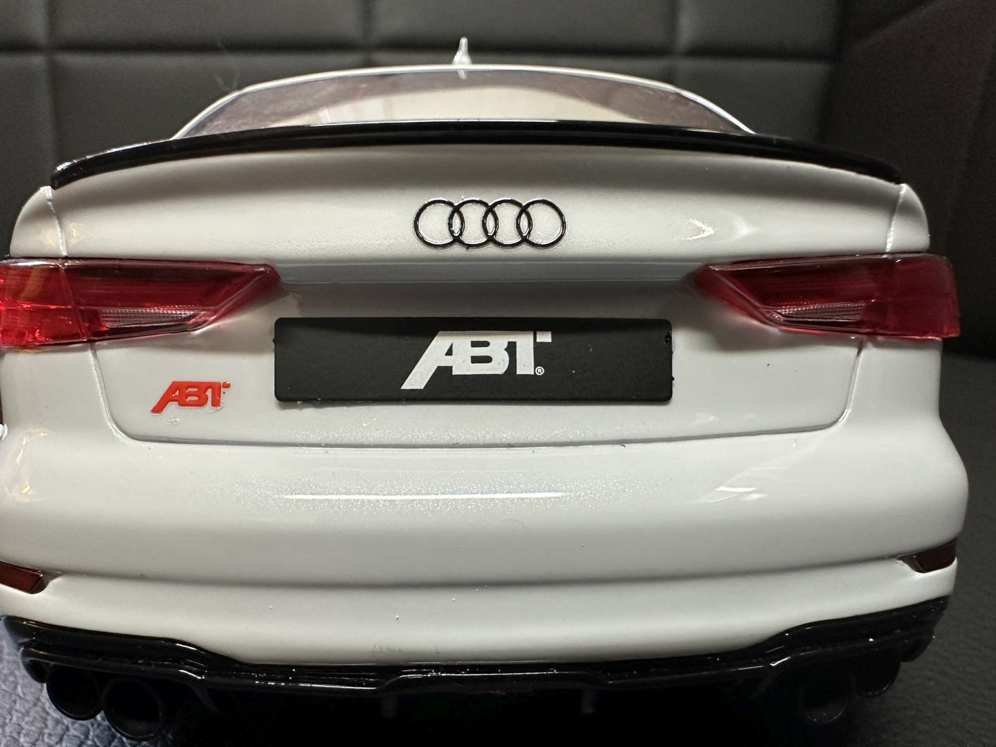 Audi RS3 ABT white Limitiert 307/999 1:18 GT Spirit GT346 Ауди РС3 бял Лимитирана